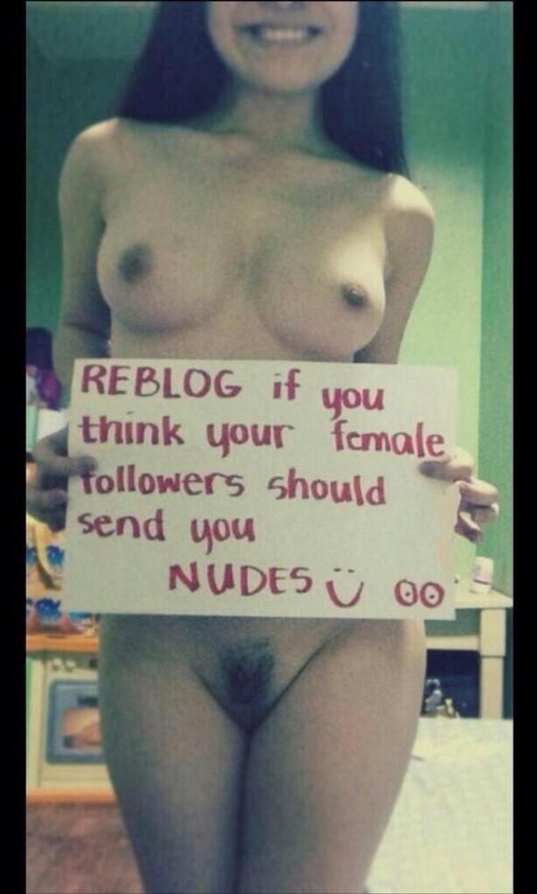 Snapchat_babesz's tweet photo. All my female followers should send me some nudes in my DMs 😜 #NudesForJay http://t.co/EKAJczGemL