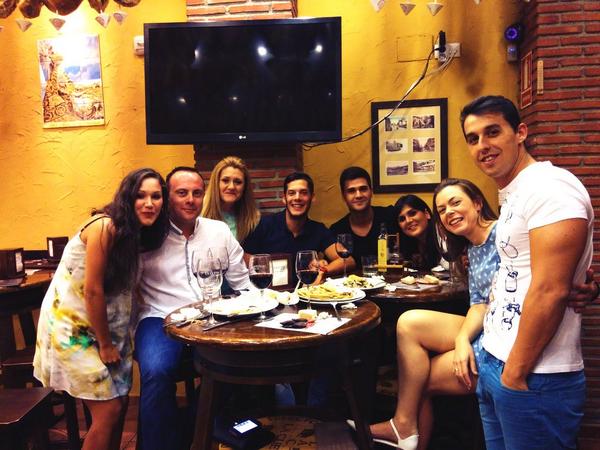 riescocalvo's tweet photo. K buen rato hemos pasado
 cn @Angelesgonla  @nandisouto @sandriubeda  @ValenciaAran #lostios #victor #vivaGranada http://t.co/lXDhYXamrE