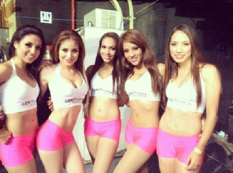 DannyGSerna's tweet photo. Una viejita #work #CenitModelos @yaquivallejo http://t.co/YxFzjkl3BS