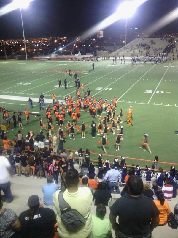 ephfootball's tweet photo. El Paso 41 Clint 20 #NC9OT http://t.co/BObRP9eDAW