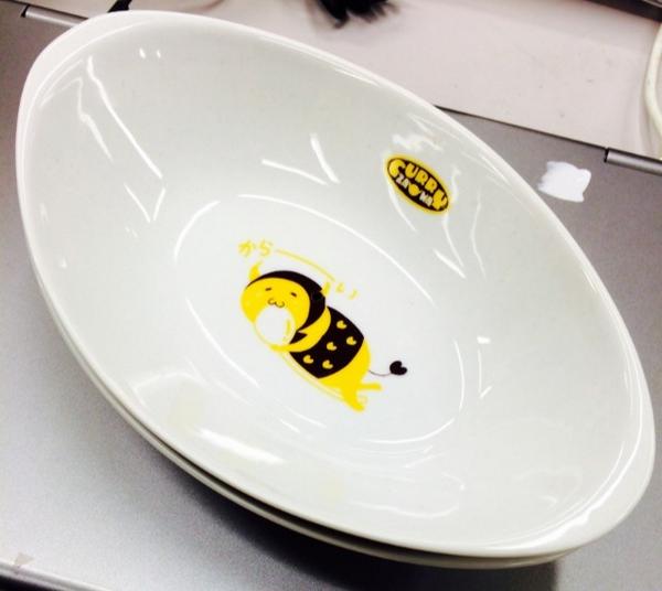 spiritsofficial's tweet photo. 【RTで当たる！】『ニコニコはんしょくアクマ』❶集発売を記念して、このツイートをRT&amp;フォローした方から、あの伝説の「カレー沢のカレー皿」を１名様にプレゼント！
逆立ちしてもこれが最後の１枚！
締切は9/7 24時、当選通知はDMです http://t.co/zowkHmoYya