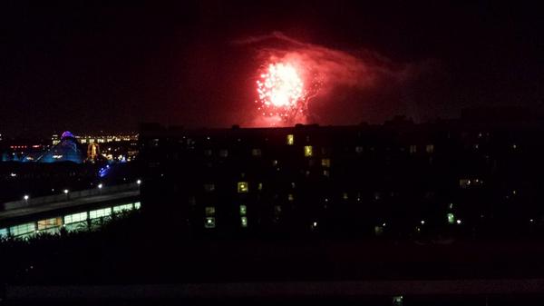 MegHunterKilmer's tweet photo. Watching fireworks over Disneyland from my hotel room window. #SCRC2014 #hoboswag http://t.co/Gr22lE4j65