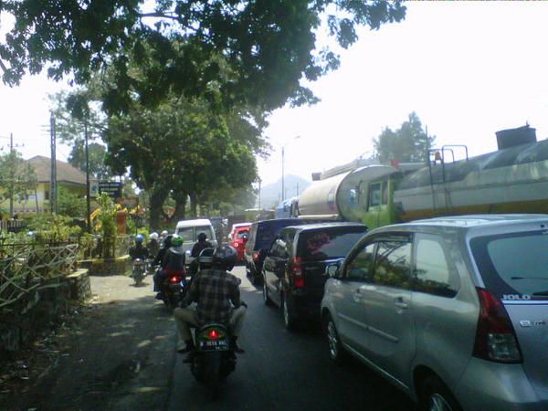 Ontime_OS's tweet image. Kemacetan Lawang 11:53:00 AM