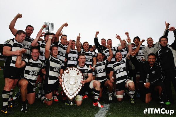 bryn_evans's tweet photo. “@ITMCup: The Hawkes Bay Magpies with the Ranfurly Shield #ITMCup #RanfurlyShield #COUvHBY http://t.co/HVPGMCSOWC” You beauty!