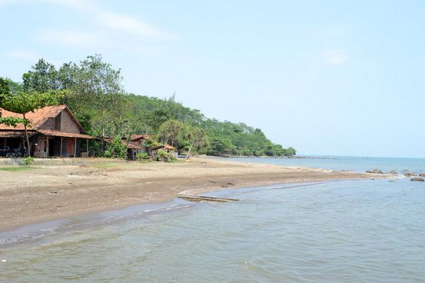 Wisata_Batang's tweet photo. #WisataBatang @adhi_haryanto:

mapir yuk... ke Pantai Ujungnegoro Batang Jateng :)   #indahnyaindonesiaku https://t.co/yxjof3ynyw