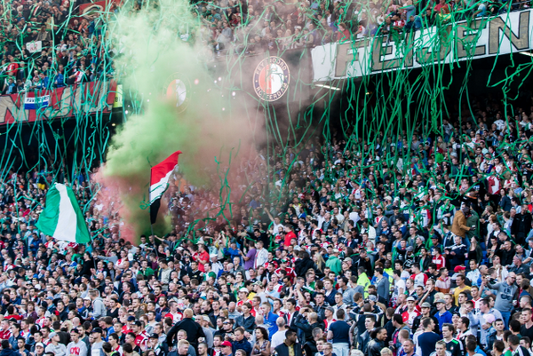 Ik wil iedereen enorm bedanken voor de positieve berichten m.b.t. de verlenging van mijn contract! #feyenoord #love