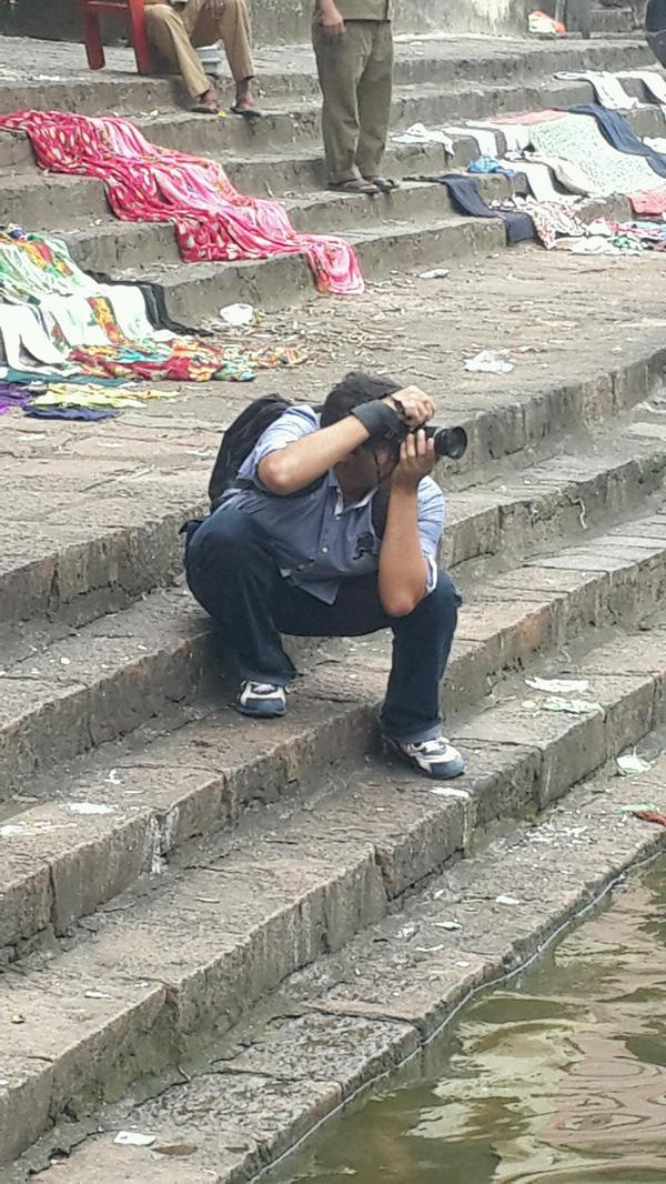 WeAreMumbai's tweet photo. Getting the angle right! #sliceofart winner at banganga #phototrail Day2 http://t.co/a1AAj2olbj