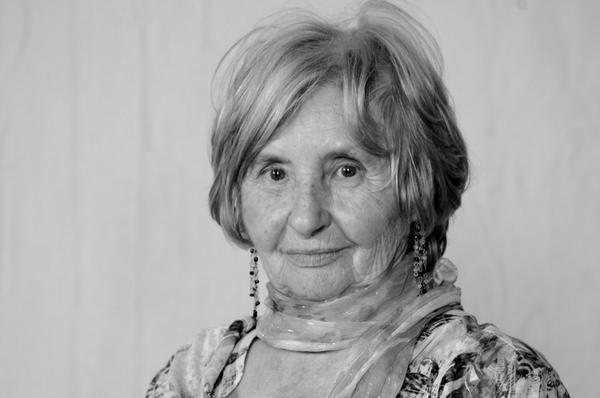NoLossProd's tweet photo. Introducing writer Claudette Lawrence, great to have a show with strong older female characters #twilightdancer http://t.co/6471nWkF62