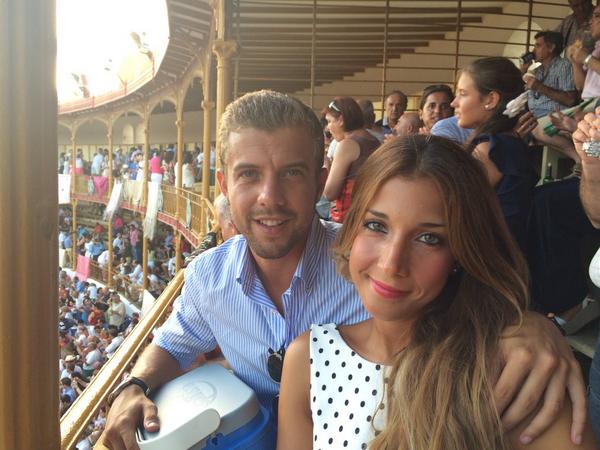 JenniferRivasMo's tweet photo. Gran tarde de toros y grande Manzanares!!!#FeriaAlmeria2014 http://t.co/jde5mzBoqr