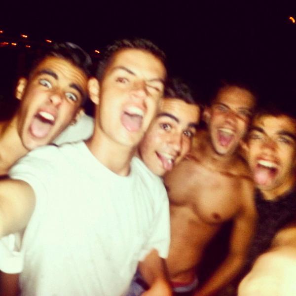 95Berto's tweet photo. En verano no podemos salir una noche sin que acabemos bañandonos jajajaja http://t.co/ZLDq2JzMad