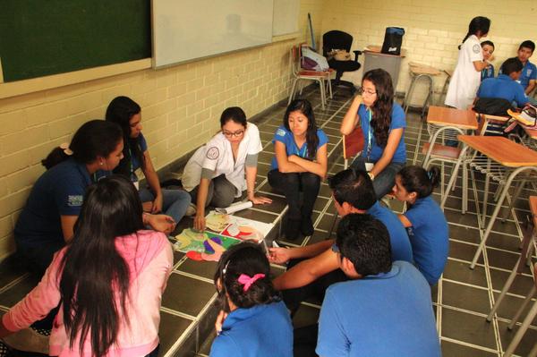 ASEx_UJMD's tweet photo. ¡Buenos días! Iniciamos nuestra jornada, aprendiendo sobre los buenos hábitos de alimentación y actividades físicas. http://t.co/SHthb4c7UI