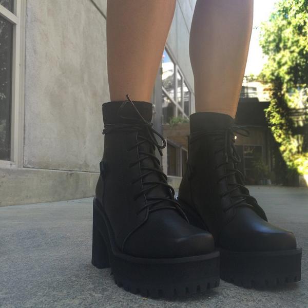 UNIF on "The #UNIF Boot 👀 http://t.co/X4ITqEQAuA" / Twitter
