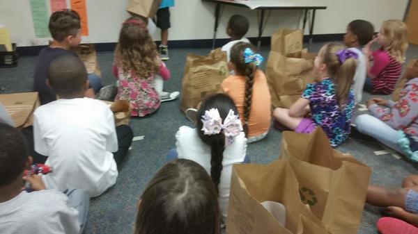 Washingtons1st's tweet photo. Creating a GE environment# all about me bags#first grade rocks#nurturing the whole child#hirsch up! http://t.co/cFUPCWc7XL
