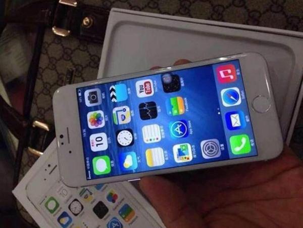 Bruno_Bonando's tweet photo. @MacMagazine Tenho um amigo que conseguiu pôr as mãos no iPhone 6. É de amigo dele que trabalha na fábrica na China! http://t.co/bRkbs0wHQC