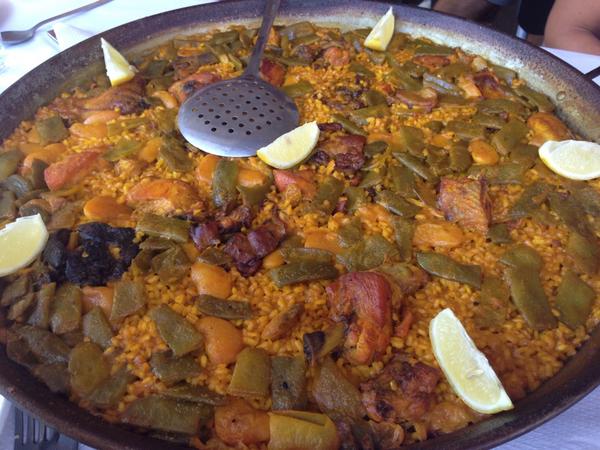 vicentsempere's tweet photo. Hui dinarem paella feta en arròs BOMBA #nunismo http://t.co/VtkTsCJ0FN