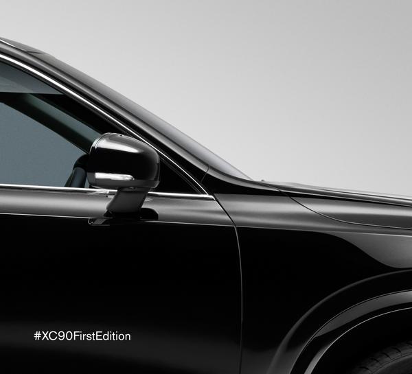 volvocars's tweet photo. A gorgeous Swede wants your number. #XC90FirstEdition  http://t.co/49TmZAqsaG http://t.co/bavuid0Wd0