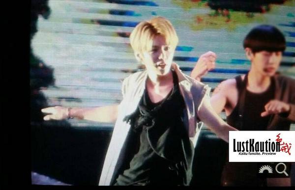 [PREVIEW] 140830 EXO Concert 'The Lost Planet' in Guangzhou [55P] BwSLBfCCEAIXD7d
