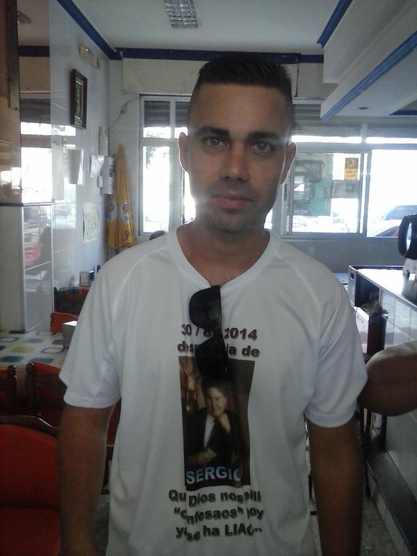 Adri_PH_'s tweet photo. Y llego @Aleandrito_ #despedidasocorrista http://t.co/bZvXyOzo0f