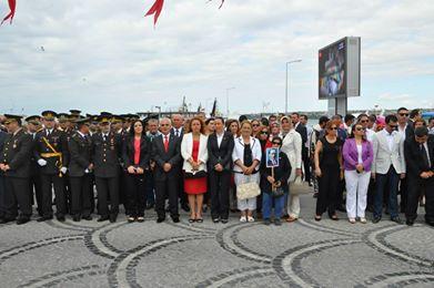 AKKADINSILIVRI's tweet photo. 30.08.2014 ZAFER BAYRAMI TÖRENİ @Akkadinistanbul @aysodlk @DemirelZinnet @SalmanKubraa @cigdem_tuncel @AvOzlemZengin http://t.co/tObKoMVt5C