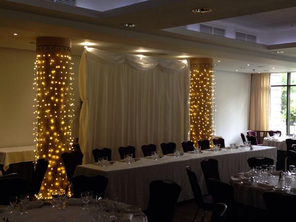 PartyLightsUK's tweet image. #columnlights and #drape @TheLensbury for today's wedding