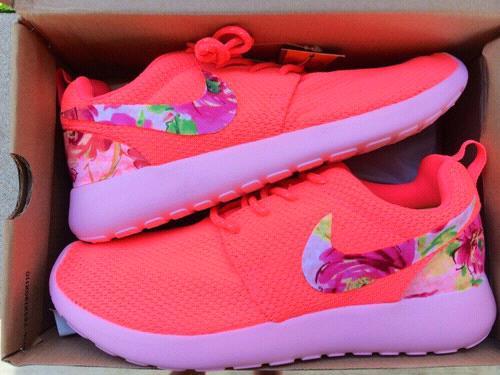 EstiloDeChicas's tweet photo. Nike. http://t.co/RyN4iCkn1b