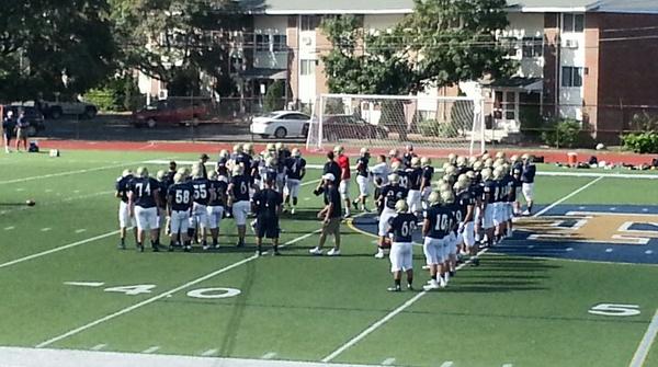 seriovideo's tweet photo. #MassHSFootball - Malden Catholic scrimmage this morning vs BBN @blerch27 @MCathletics1 @ESPNScottB @NoblesAthletics http://t.co/uDO3DFXUvx