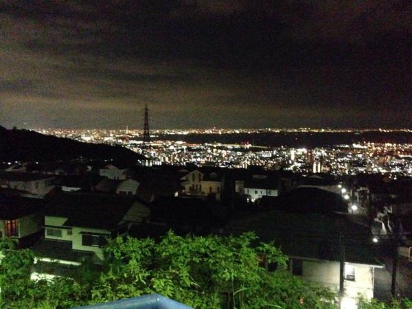 朋輝 على تويتر 神戸満喫出来たーー笑 めちゃ夜景綺麗かったわー やっぱり大阪とはまた別の綺麗さやった でも最後芦屋の六麓荘って所はお金持ちの集まりの家ばっかりでどれもお城の家ばっかりやった笑 しかもそこにイノシシおったし笑笑 楽しめたから良かった Http