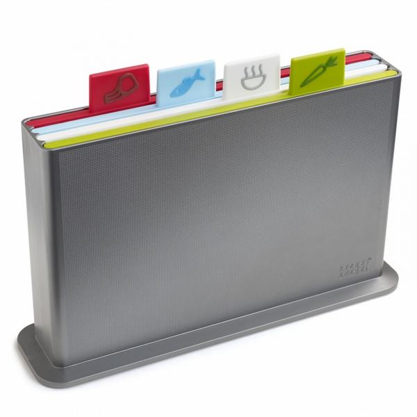 WowThingsDesign's tweet image. Evita la contaminazione tra cibi diversi, con i 4 taglieri colorati di Joseph Joseph!