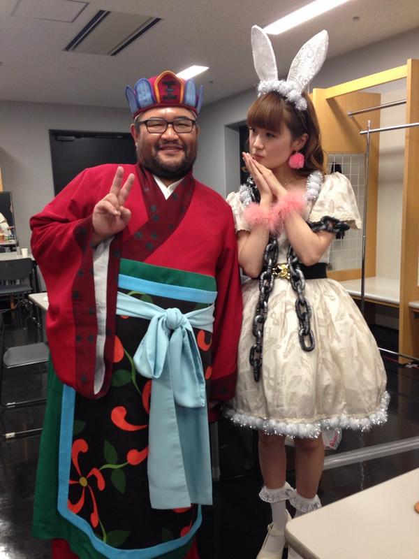 種﨑敦美 種崎敦美 على تويتر 皆さま言ってくださっていますがこの立派なうさみみといい衣装も本当にどれも素晴らしくて こんな可愛らしい服着たの今まで生きてきて多分初めてだよっ そして閻魔さまは衣装もさることながら相変わらず1 閻魔さまでしたっ W 種﨑敦美 種崎敦美 على تويتر 皆さま言ってくださっていますがこの立派なうさみみといい衣装も本当にどれも素晴らしくて こんな可愛らしい服着たの今まで生きてきて多分初めてだよっ そして閻魔さまは衣装もさることながら相変わらず1 閻魔さまでしたっ W