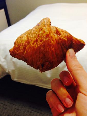 撮影会でもらった クロワッサンが美味しすぎーーーー♡  ありがとう♡ http://t.co/3GAE7ZXrcF<a href="/tag/ryugagotoku"class="tags"><span>#ryugagotoku</span></a>