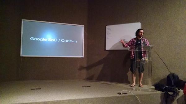 leobetosouza's tweet photo. Agora o @garu_rj falando sobre como a comunidade #JS pode aprender com a comunidade #Perl no #riojs http://t.co/pbnYJLDqkr