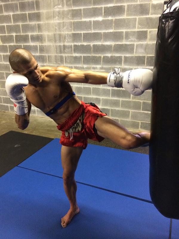 UnrivaledAthlet's tweet photo. Unrivaled fighter @Jayhaas08 prepping his pro Muay Thai debut! See him in action this Sat! @KahikoClothing http://t.co/31Rjqvr8yw
