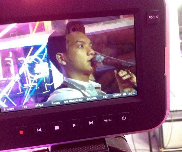 fliptvasia's tweet photo. And we sure can't get enuff of @GARETHFERNANDEZ! #GarethFernandez #HotSwagger http://t.co/KAG2nHsjeX