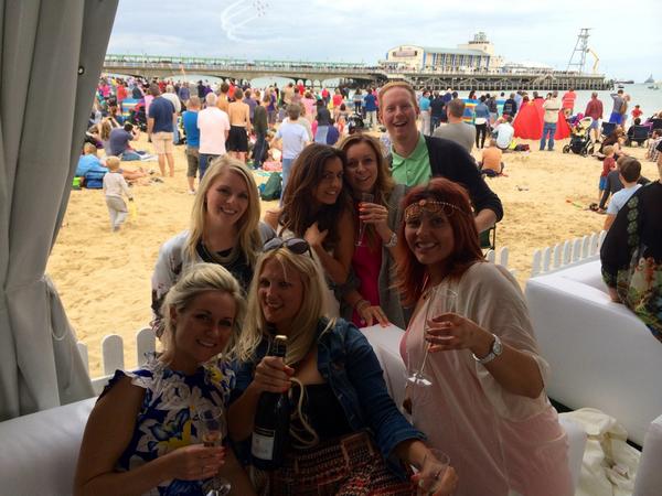 commsceri's tweet photo. Oh hello #redarrows @OnTheBeachBmth #BeachCheersBmth #definitewinner #lovinglife #VIP #airshow http://t.co/csLyRJmFWN
