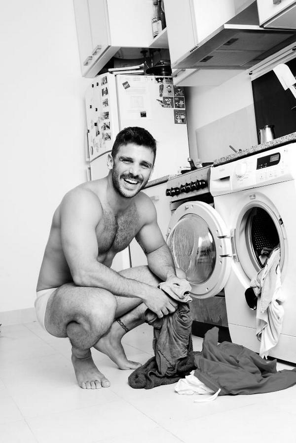 Grindr's tweet photo. Saturday night preparation. #grindrCleanCut http://t.co/CksHO6d1r4
