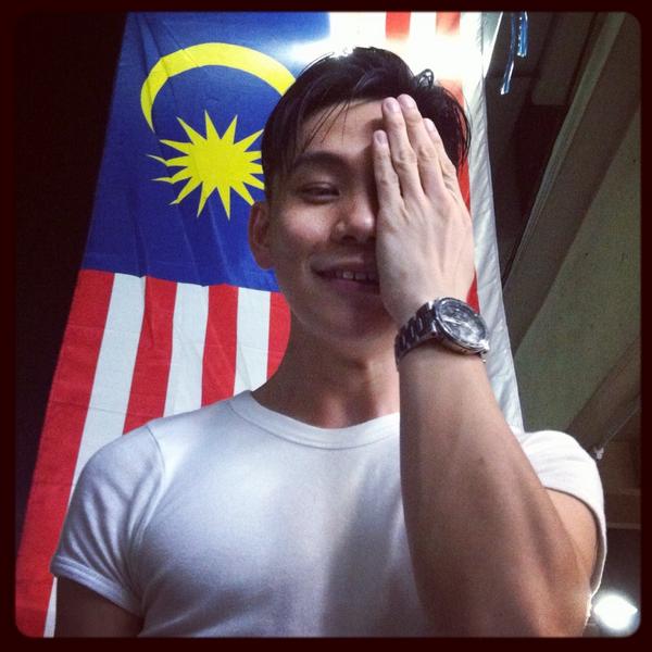 Danielicate's tweet photo. Malaysia, negaraku yg tercinta... Selamat Hari Kebangsaan ke-57. #merdeka57 #merdeka #danielicate http://t.co/aYcUtgwt0a
