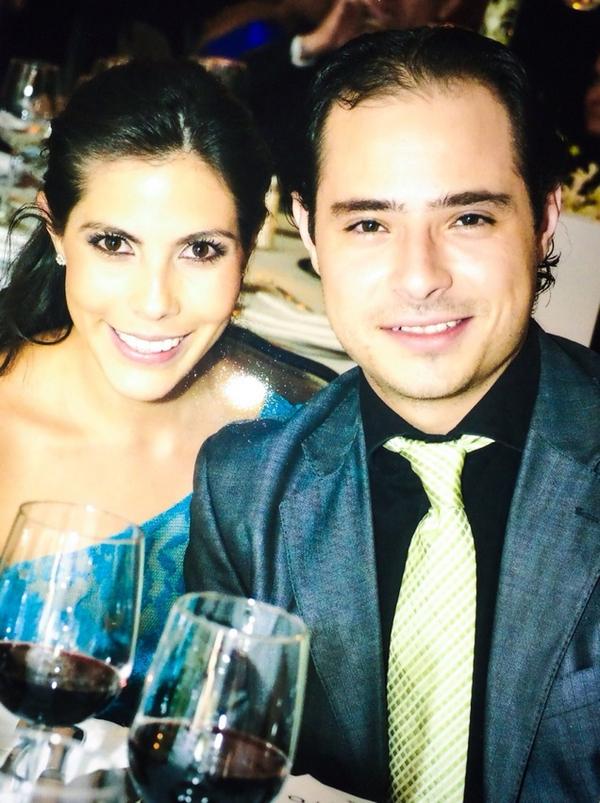 begocastro's tweet photo. “@ClaudioJaza: @begocastro te amo beba!! http://t.co/NbWZp3p4zT” te amo más!!!!! "Ratones bailen bailen" Jajajaja que guapísimo!!!