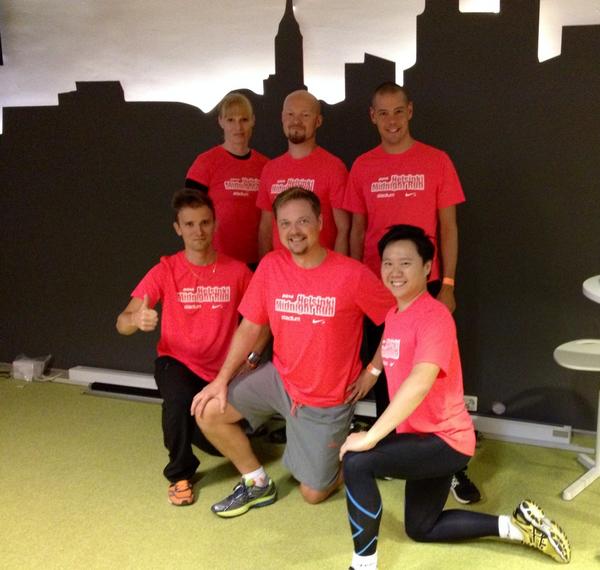 JanneVihervuori's tweet image. #Bilot runs #Midnightrunhelsinki - warmup at the office. @krissebur @HKosonen