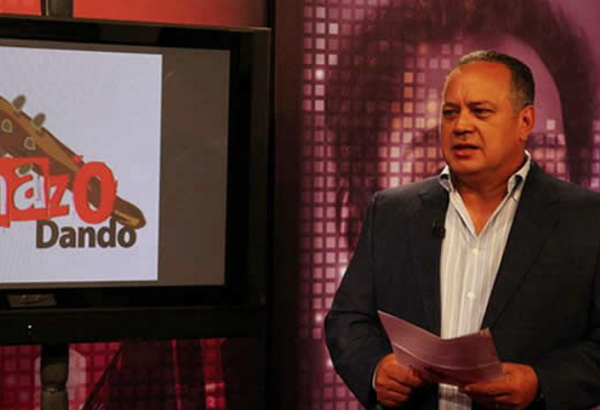 DolarToday's tweet photo. ES CONTIGO DIOSDADO: “Detener a tuiteros por opinar viola las leyes” -► https://t.co/g2D4dlLMVU http://t.co/lLO7NzJbOM