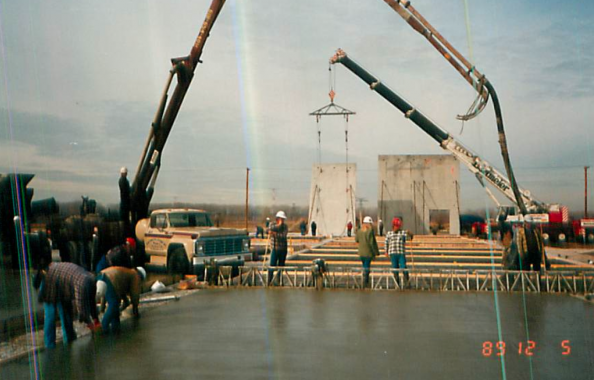 We're proud to have built the first #warehouse <a href="/AmerCentralPort/">America's Central Port</a> in #1989 hubs.ly/y06bZr0
