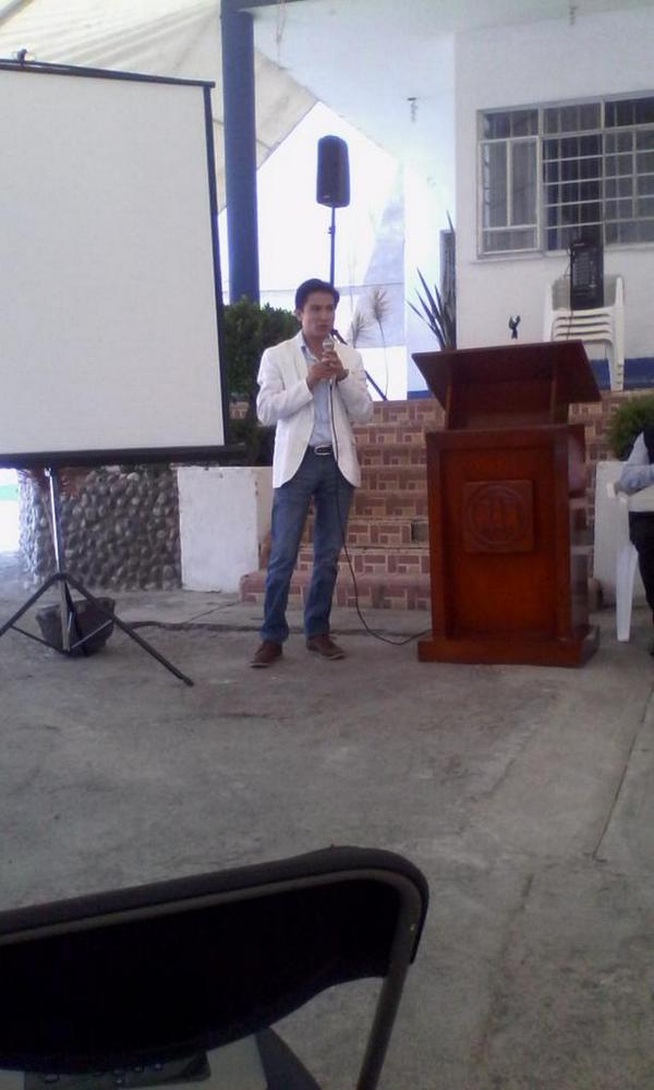 Jaimherboc's tweet photo. Charla "Jóvenes en la Administración Pública Municipal" con mis amigos del Consejo Nacional de Estudiantes. http://t.co/trapxUYm7e