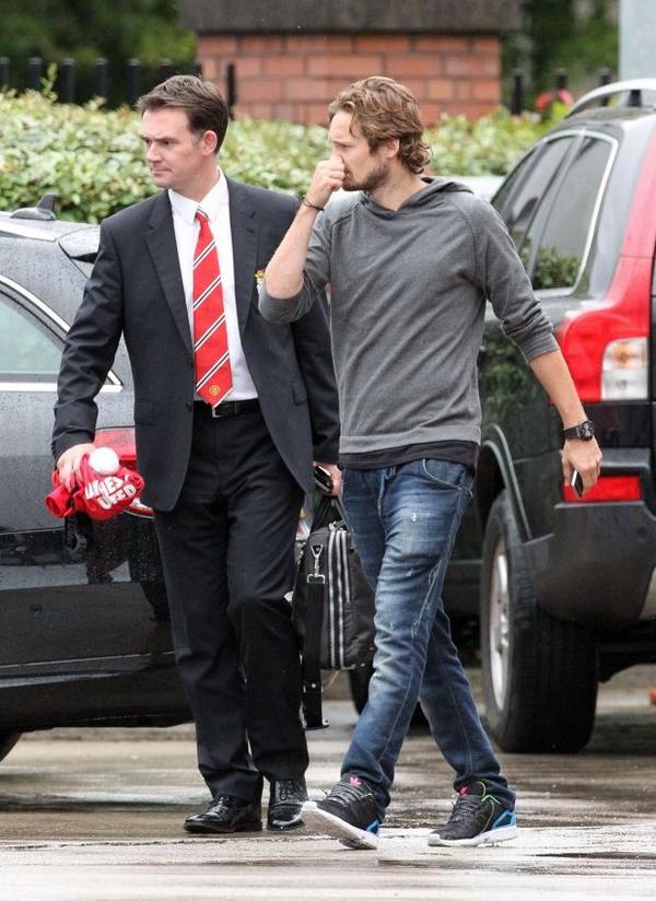 Daley Blind BwToYNEIgAEqQuf