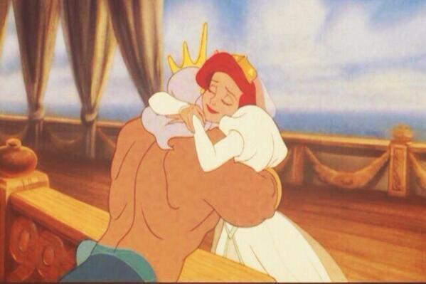 アリエルからの言葉 どれだけ反対されて怒られても 絶対に叶うと信じ続けたアリエル 人間と人魚の恋って普通に考えたら 無理な話だけど努力と想いで 可能性は無限大に広がる Http T Co Edjpkxq4m1