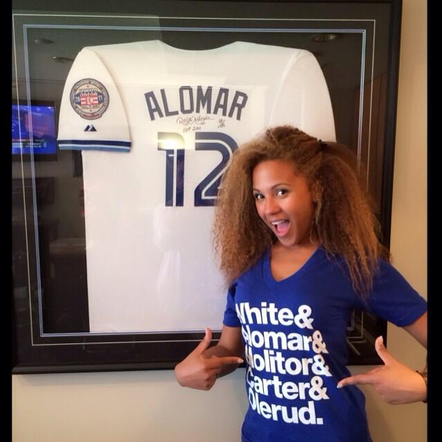 Roberto Alomar on X: @BlueJays game with my family My daughter Robyn  sporting her@WAMCOshirt  / X