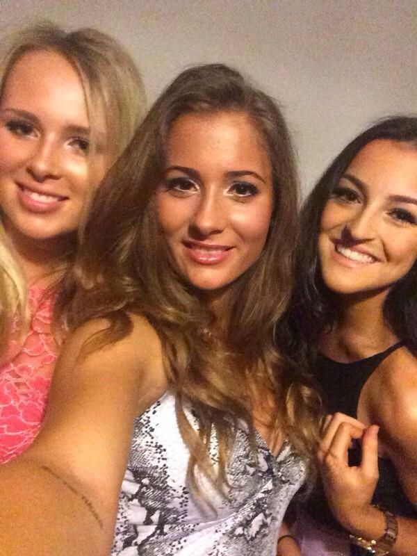 Aoeredrome's tweet photo. Faces for chars 18th🍷🍸 http://t.co/2LRXYVMgGe
