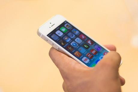 'iPhone 6' Mulai Dipajang, Harga Diprediksi Melonjak de.tk/6CRsqD #MostPopular via <a href="/detikInet/">detikinet</a>