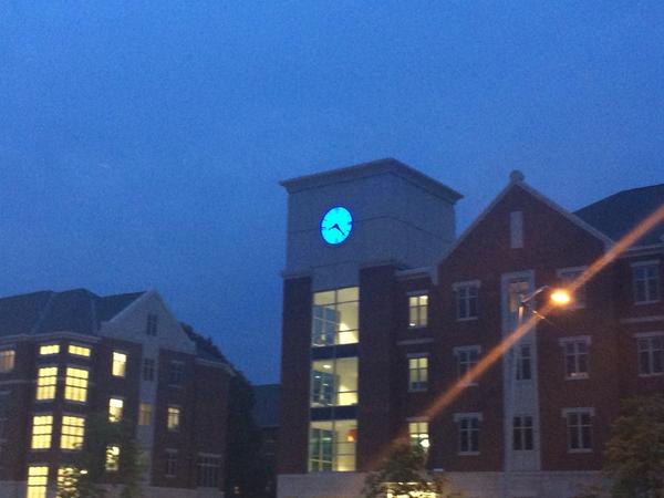 UK has turned BLUE tonight. Celebrating our first football win of the season.  Pic of @WoodlandGlen2UK  #SeeBlue