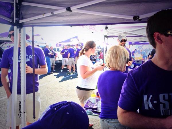 TriRho's tweet image. I approve of this tailgating. @KSU_Rower @ksumensrowing