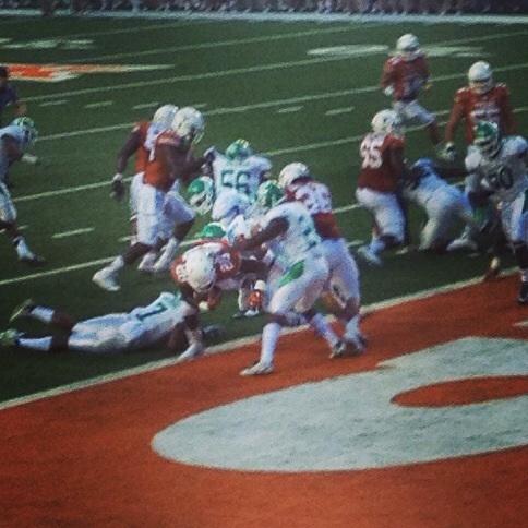 UTGamePlan's tweet photo. And that's a longhorn touchdown!! 7-0 UT #hookemhorns http://t.co/rm0RmF2idF