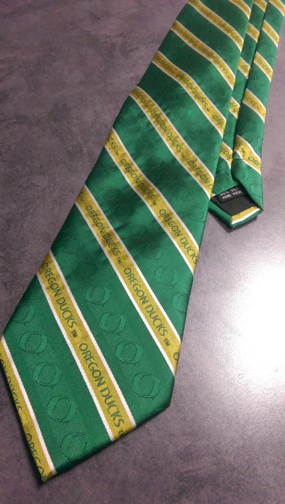 MattJordanKOBI's tweet image. Can&apos;t wear my team colors. #GreenScreenProblems #GoDucks @KOBITV